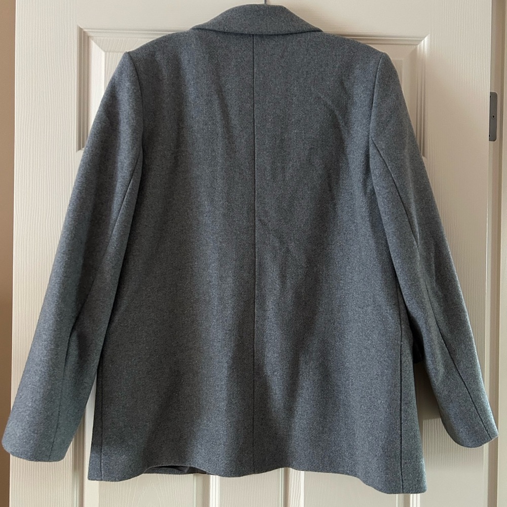 ✨Host Pick ✨ Ricki's Elegant Gray Blazer - Picture 2 of 8